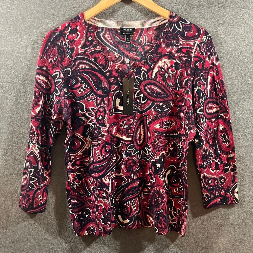 Talbots Red Paisley 100% Merino Wool V-Neck Sweater 3/4 Sleeve Women's Medium - Picture 1 of 5